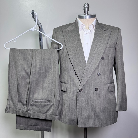 Haggar Suit Mens 44S 36x28 Gray Herringbone Double Breasted Imperial Vintage